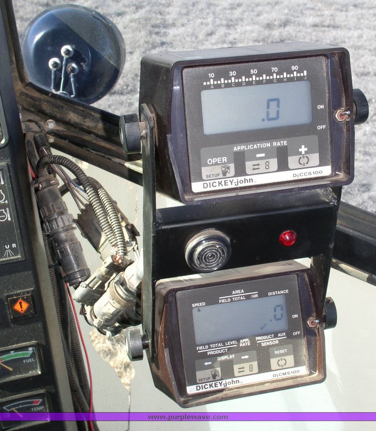 image for item 1101 1995 John Deere 6500 sprayer