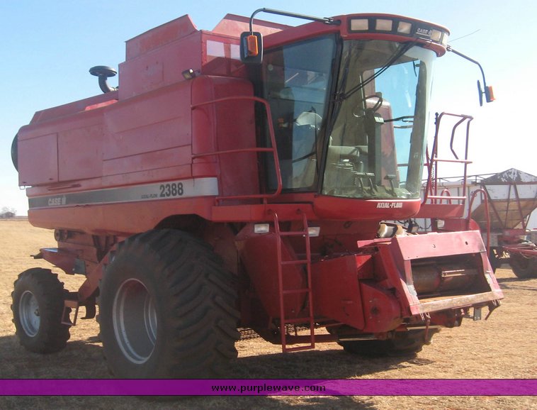 image for item 3810 1999 Case IH 2388 combine