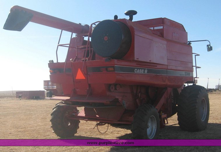 image for item 3810 1999 Case IH 2388 combine