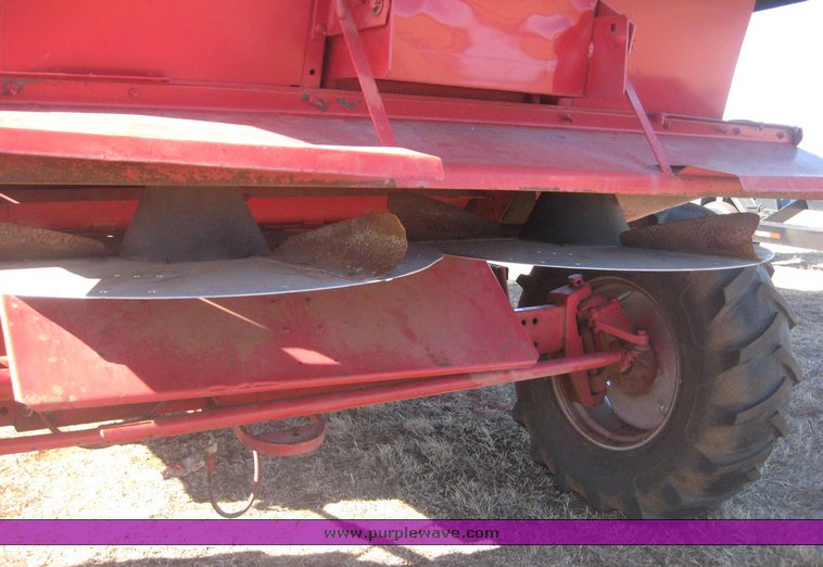 image for item 3810 1999 Case IH 2388 combine