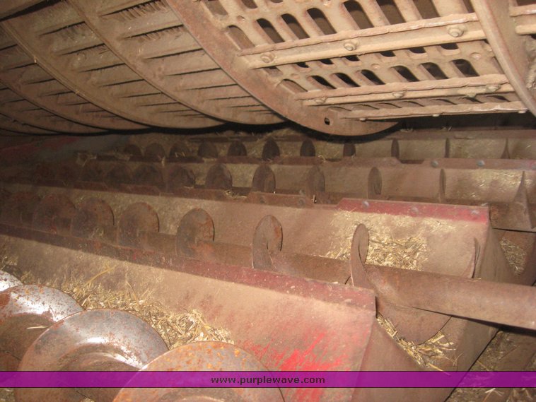 image for item 3810 1999 Case IH 2388 combine