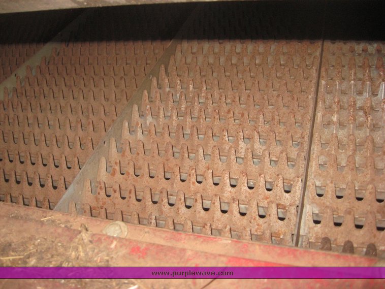 image for item 3810 1999 Case IH 2388 combine