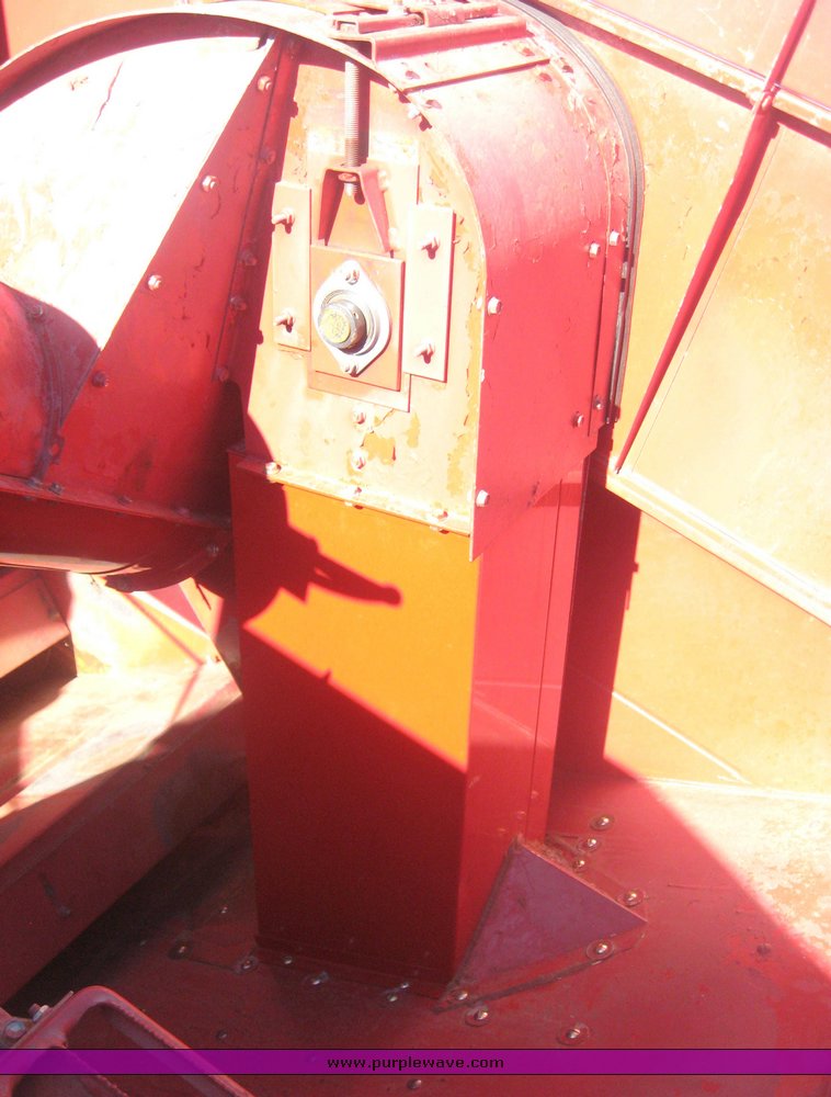 image for item 3810 1999 Case IH 2388 combine