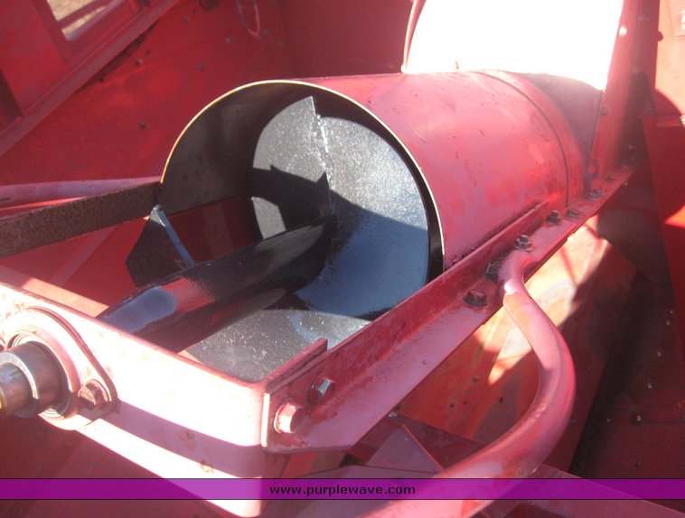 image for item 3810 1999 Case IH 2388 combine