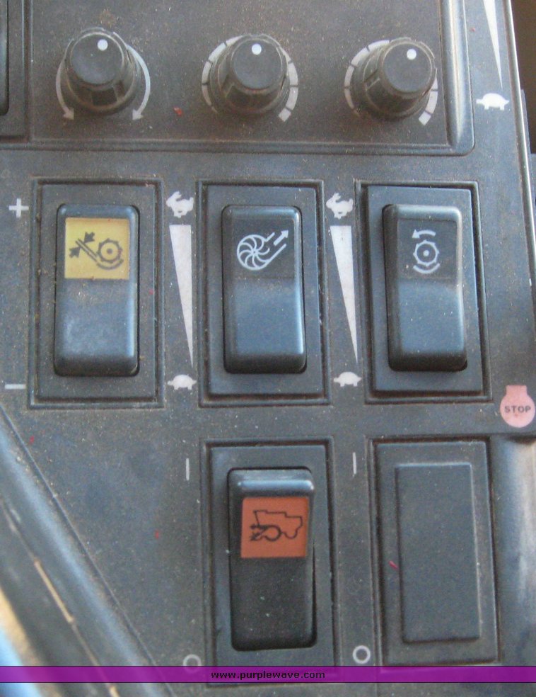 image for item 3810 1999 Case IH 2388 combine