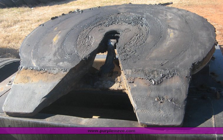 image for item 3812 Single axle semi trailer dolly