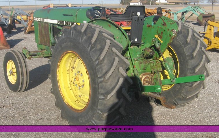 image for item 3814 1983 John Deere 2350 tractor
