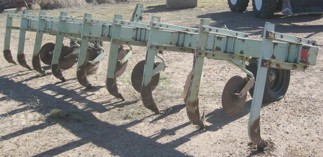 image for item 6838 Orthman nine shank ripper with paddles