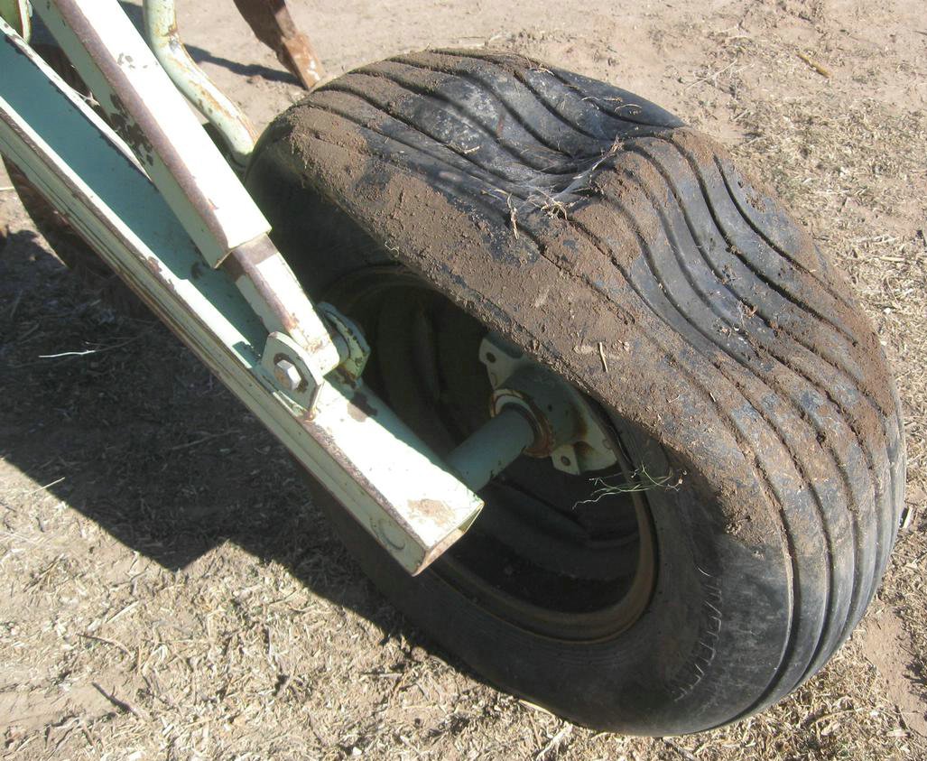 image for item 6838 Orthman nine shank ripper with paddles