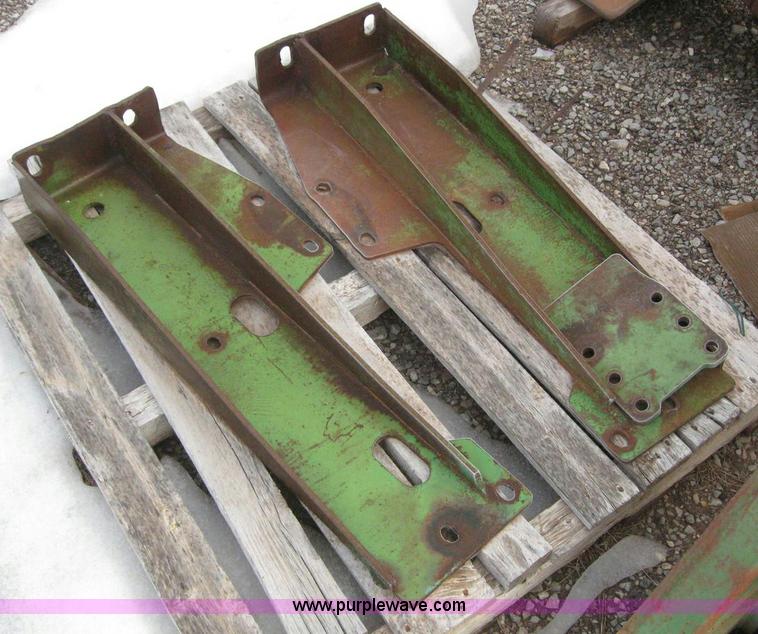 image for item 6839 John Deere dozer blade