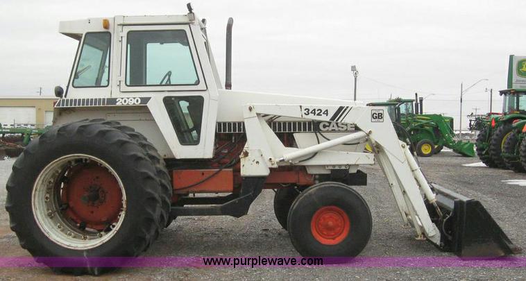 image for item 6840 Case 2090 tractor with loader
