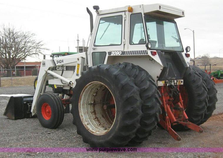 image for item 6840 Case 2090 tractor with loader
