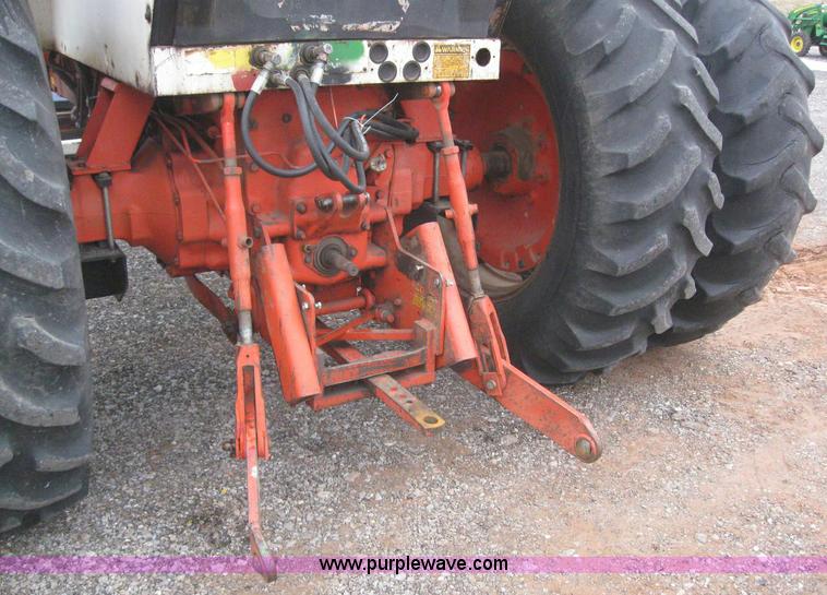 image for item 6840 Case 2090 tractor with loader