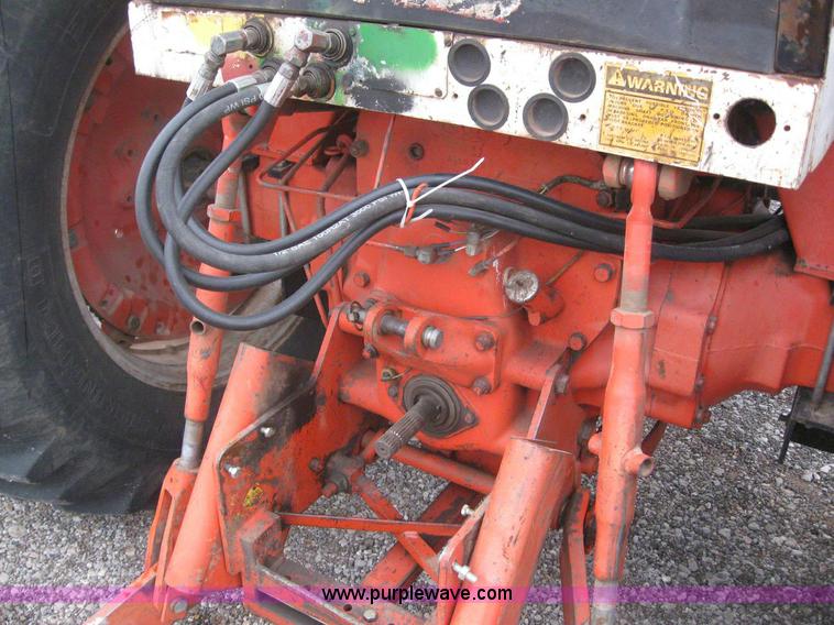 image for item 6840 Case 2090 tractor with loader