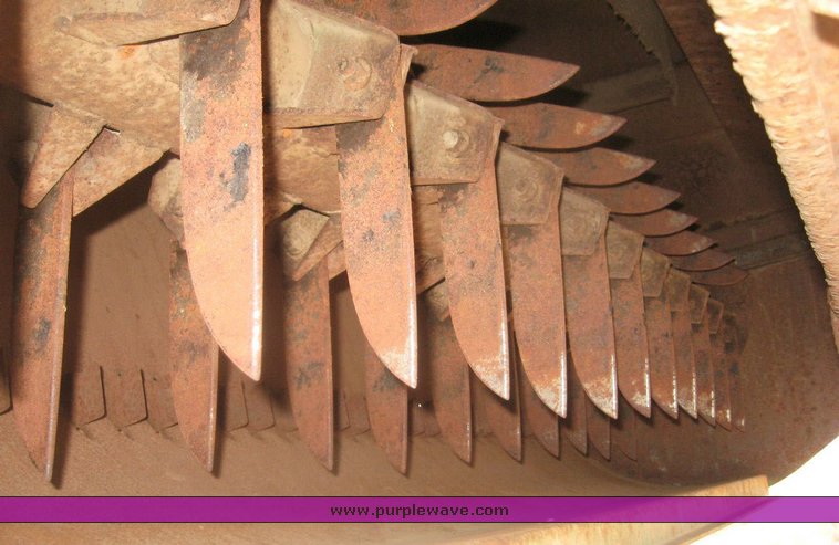 image for item 8990 1989 John Deere 9600 combine