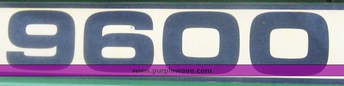 image for item 8990 1989 John Deere 9600 combine