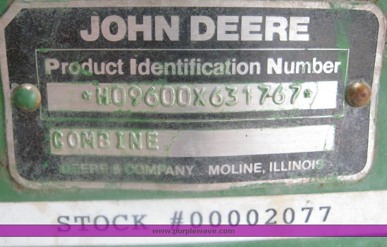 image for item 8990 1989 John Deere 9600 combine