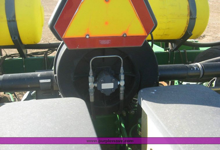 image for item 8994 1997 John Deere 1780 MaxEmerge Plus Vacumeter planter