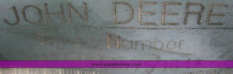 image for item 8994 1997 John Deere 1780 MaxEmerge Plus Vacumeter planter