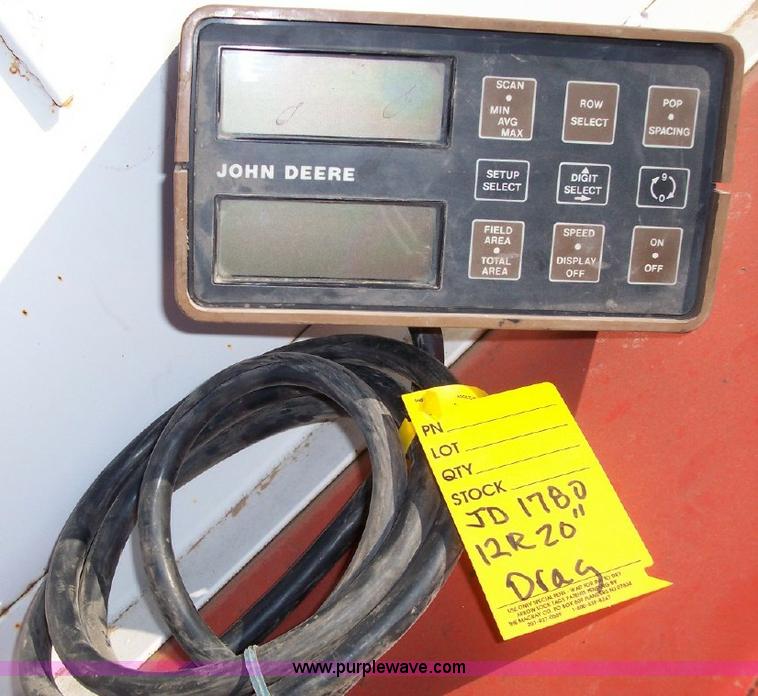 image for item 8994 1997 John Deere 1780 MaxEmerge Plus Vacumeter planter