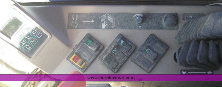 image for item 8995 2000 John Deere 6950 forage harvester