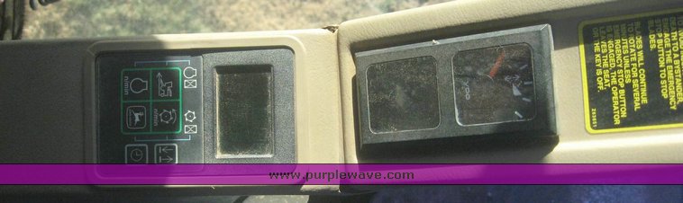 image for item 8995 2000 John Deere 6950 forage harvester