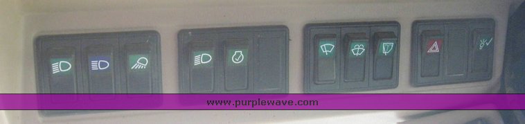 image for item 8995 2000 John Deere 6950 forage harvester