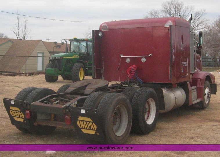 image for item 8998 1992 Peterbilt Conventional 377 semi truck with sleeper