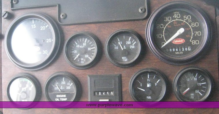 image for item 8998 1992 Peterbilt Conventional 377 semi truck with sleeper