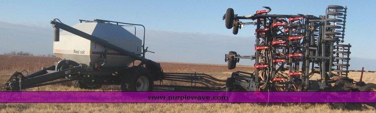 image for item 8999 1997 Flexi-Coil 5000 hoe drill with Flexi-coil 2320 air seed cart