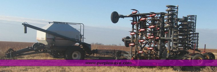 image for item 8999 1997 Flexi-Coil 5000 hoe drill with Flexi-coil 2320 air seed cart