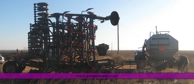 image for item 8999 1997 Flexi-Coil 5000 hoe drill with Flexi-coil 2320 air seed cart