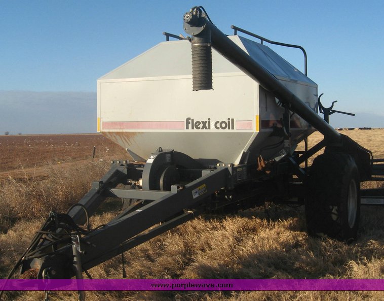 image for item 8999 1997 Flexi-Coil 5000 hoe drill with Flexi-coil 2320 air seed cart