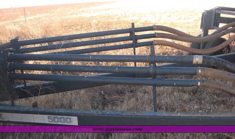 image for item 8999 1997 Flexi-Coil 5000 hoe drill with Flexi-coil 2320 air seed cart