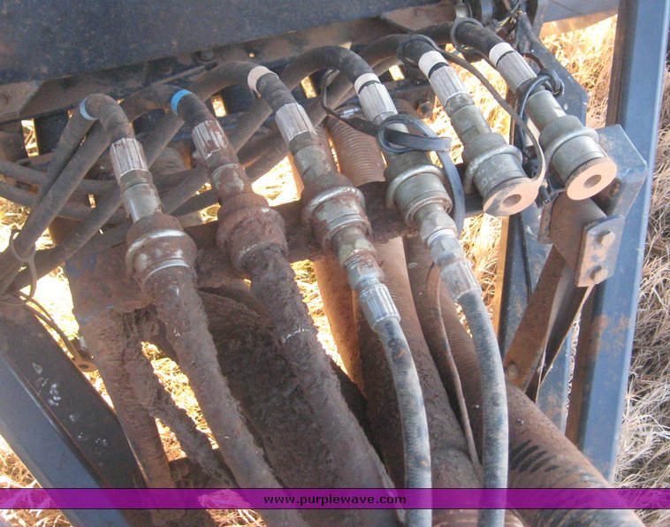 image for item 8999 1997 Flexi-Coil 5000 hoe drill with Flexi-coil 2320 air seed cart