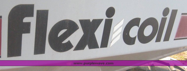 image for item 8999 1997 Flexi-Coil 5000 hoe drill with Flexi-coil 2320 air seed cart