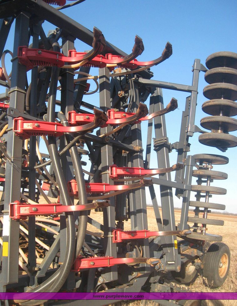 image for item 8999 1997 Flexi-Coil 5000 hoe drill with Flexi-coil 2320 air seed cart