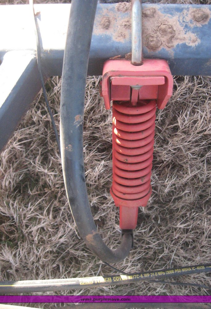 image for item 8999 1997 Flexi-Coil 5000 hoe drill with Flexi-coil 2320 air seed cart