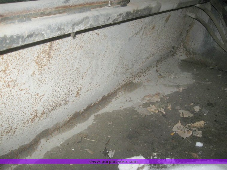 image for item 6860 Bobcat skid steer broom attachment