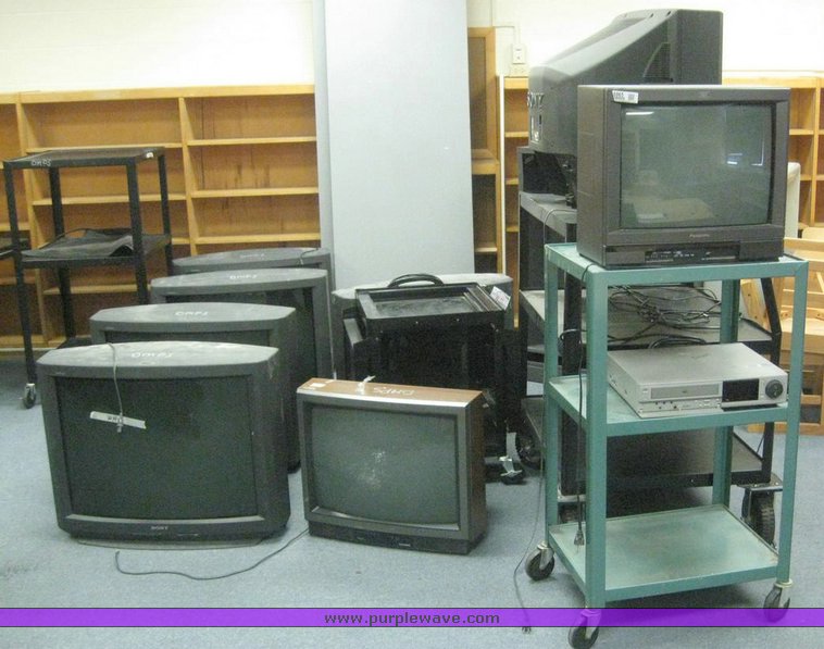 image for item 6865 (8) televisions