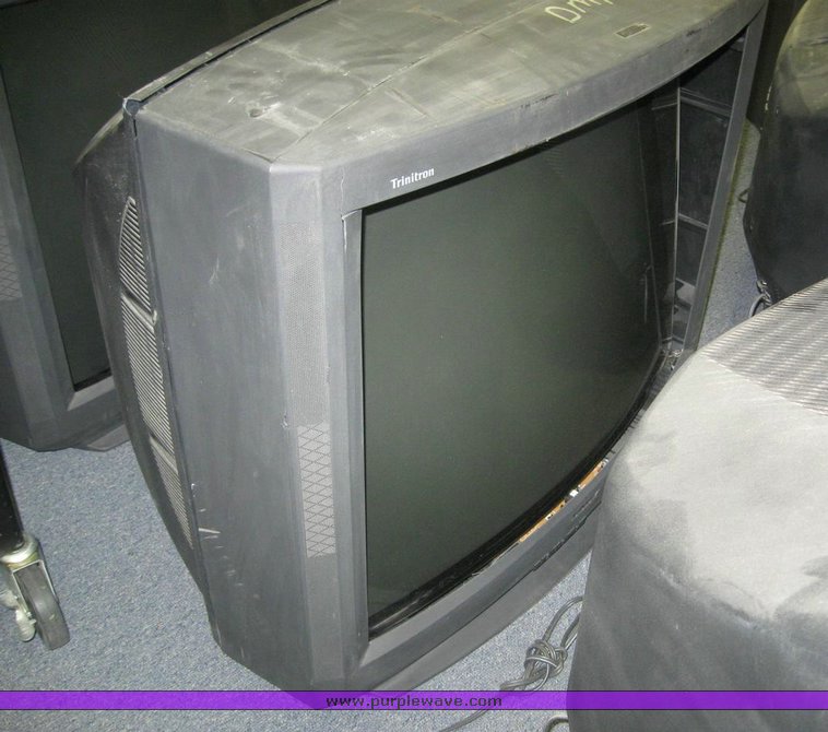 image for item 6865 (8) televisions