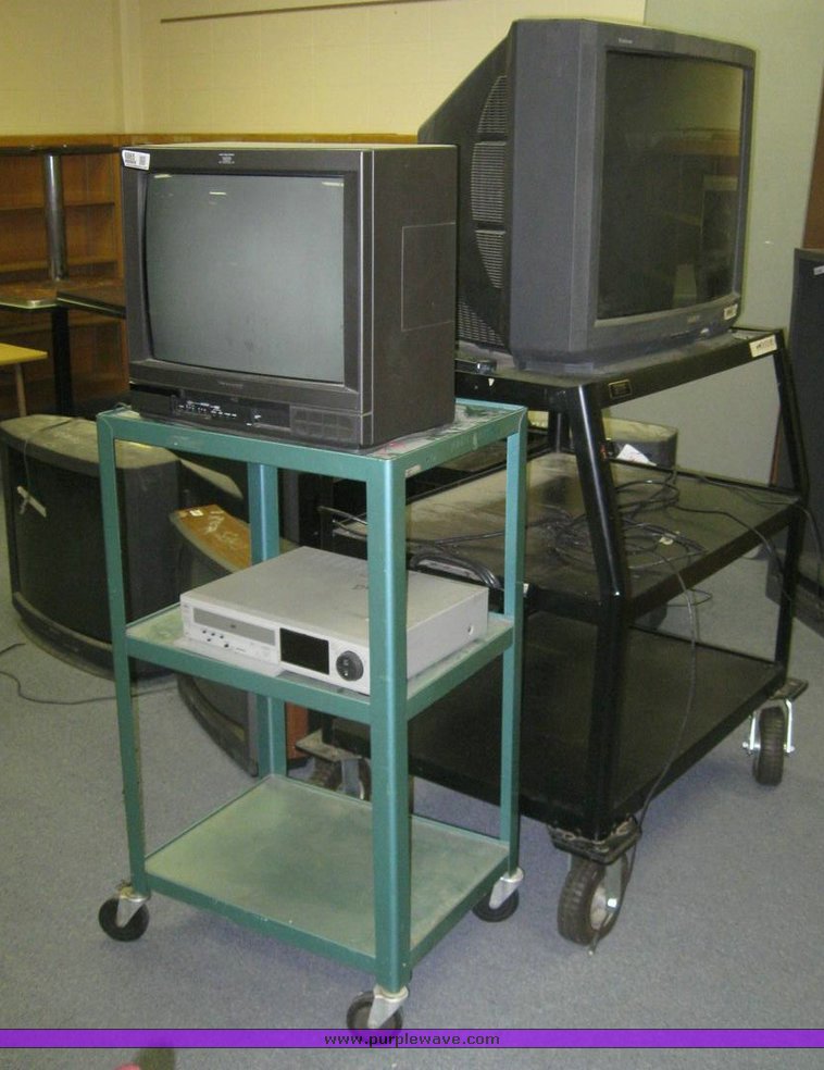 image for item 6865 (8) televisions