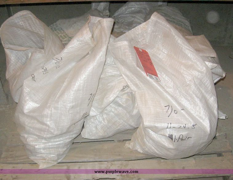 image for item 6880 (12) pairs of 11" x 24.5" tire chains