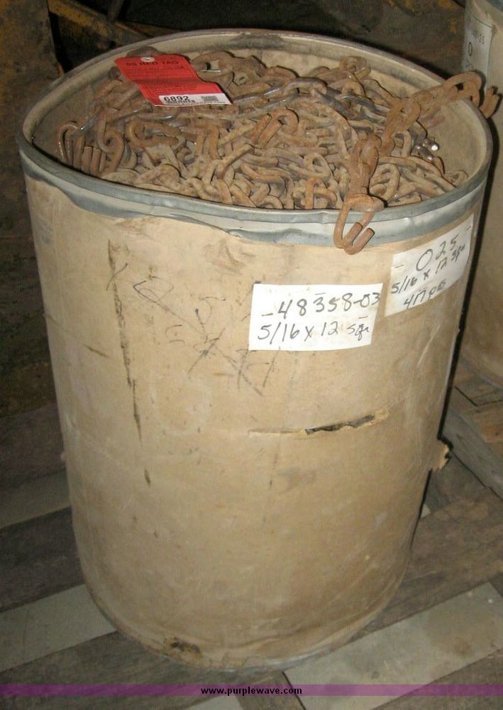 image for item 6892 (417) 5/16 x 12 square tire cross chains