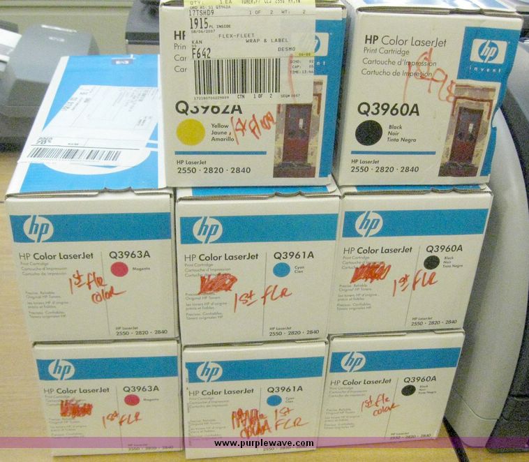 image for item 7677 HP 2550 Color LaserJet printer with manual, drivers and eight toner catridges