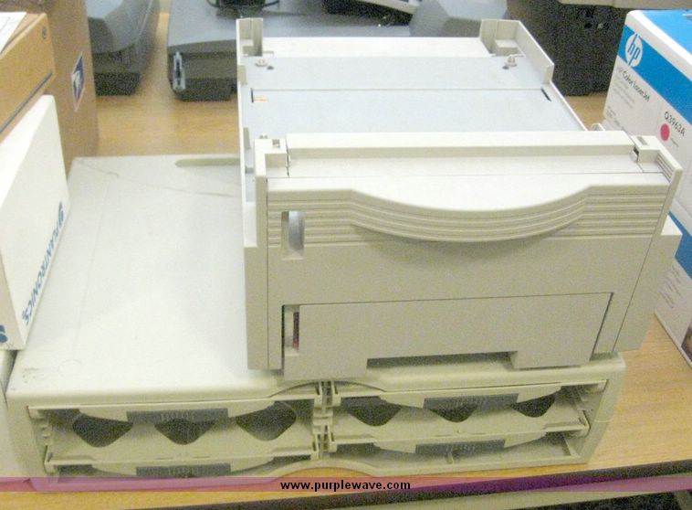 image for item 7678 Assorted accessories