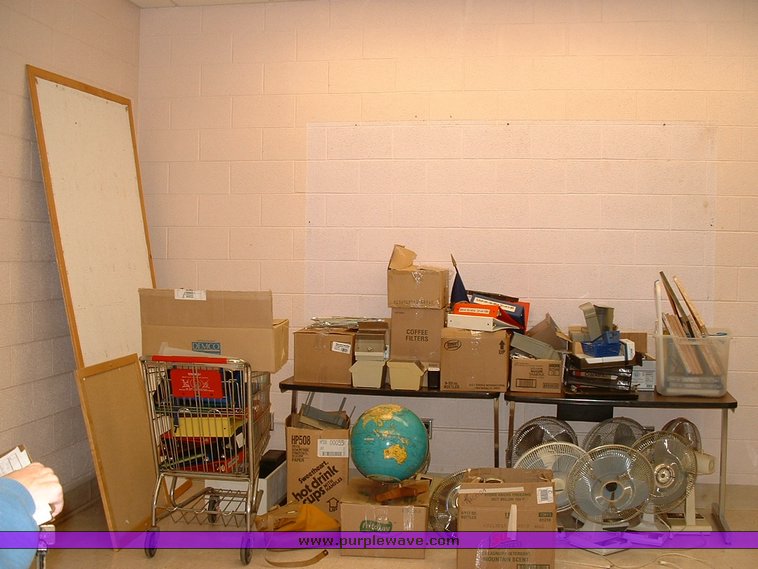 image for item 1000 Large assortment of office items