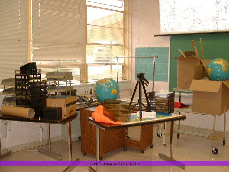 image for item 1000 Large assortment of office items