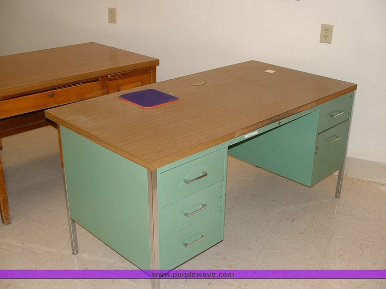 image for item 1000 Large assortment of office items