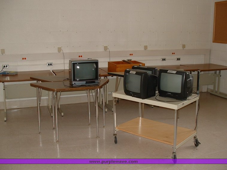 image for item 1000 Large assortment of office items